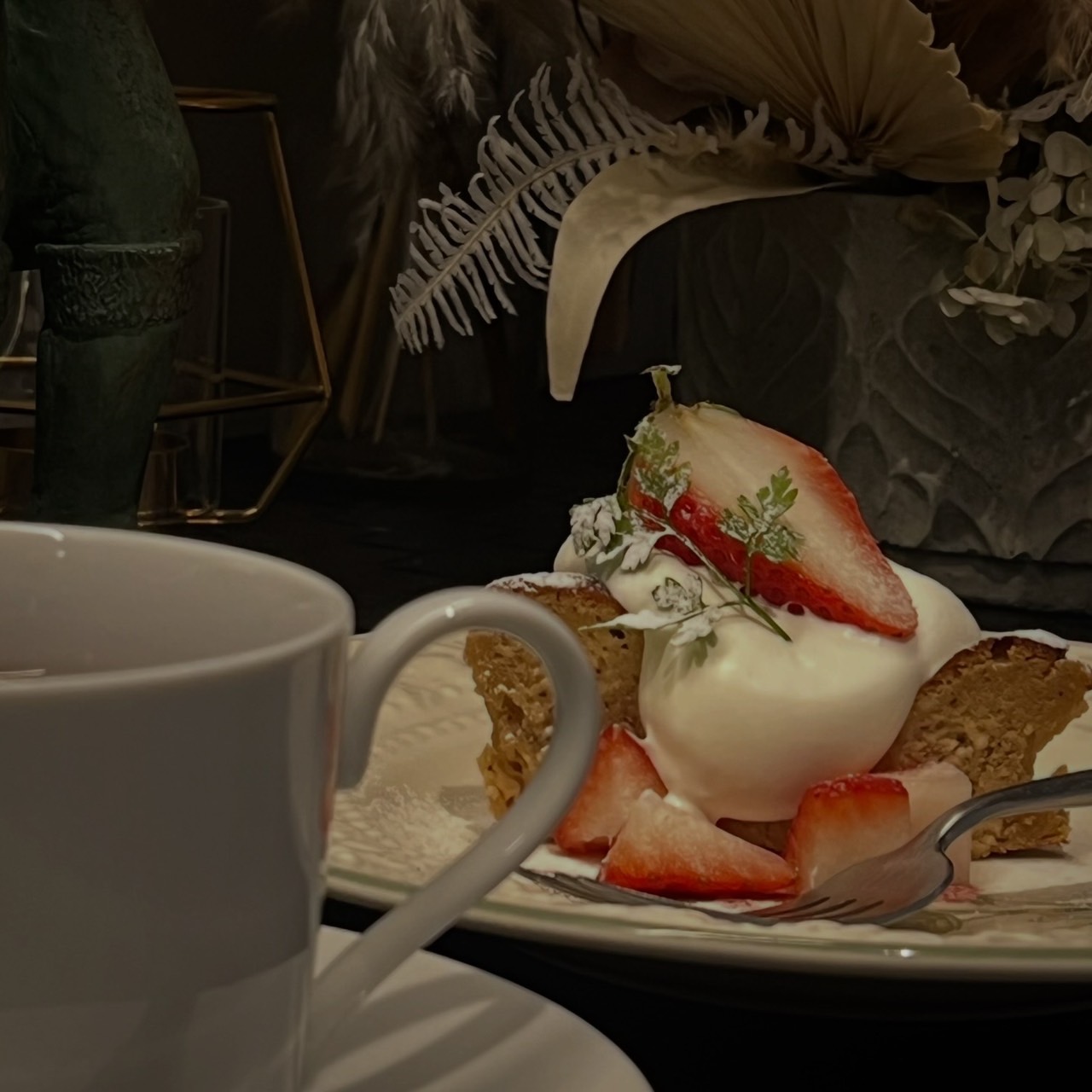苺と生クリームの季節のデザート